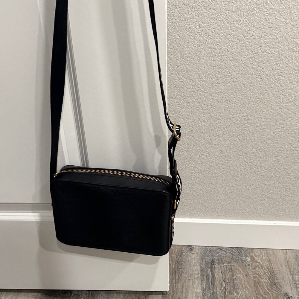 Michael Kors Jet Set Large Saffiano Black Crossbody Bag and wallet - Picture 3 of 12